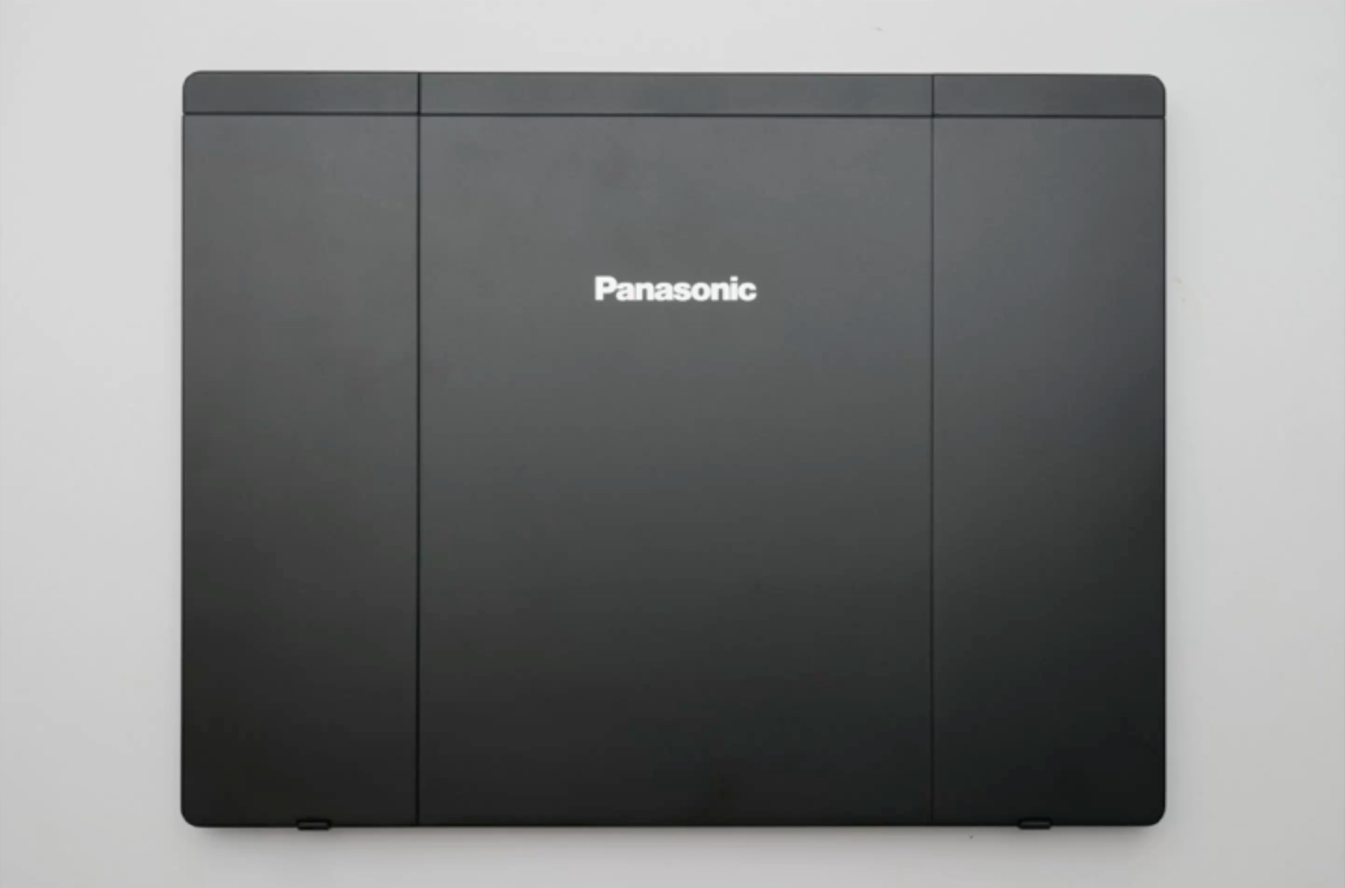 全球科技早参 | 苹果史上首台AI手机诞生；松下完成4680电池量产准备；可移植人类血液干细胞在实验室制成