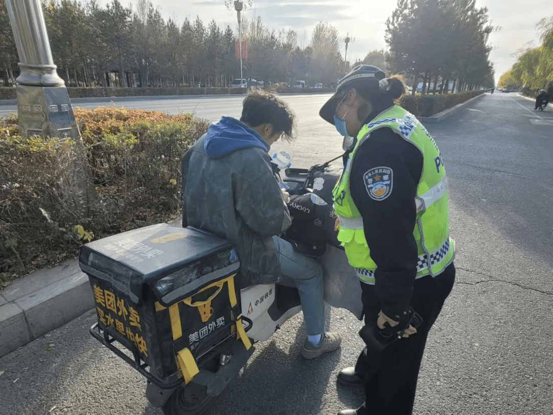 美团开展交通安全日系列活动，投放70万顶智能安全头盔提升骑手戴盔率