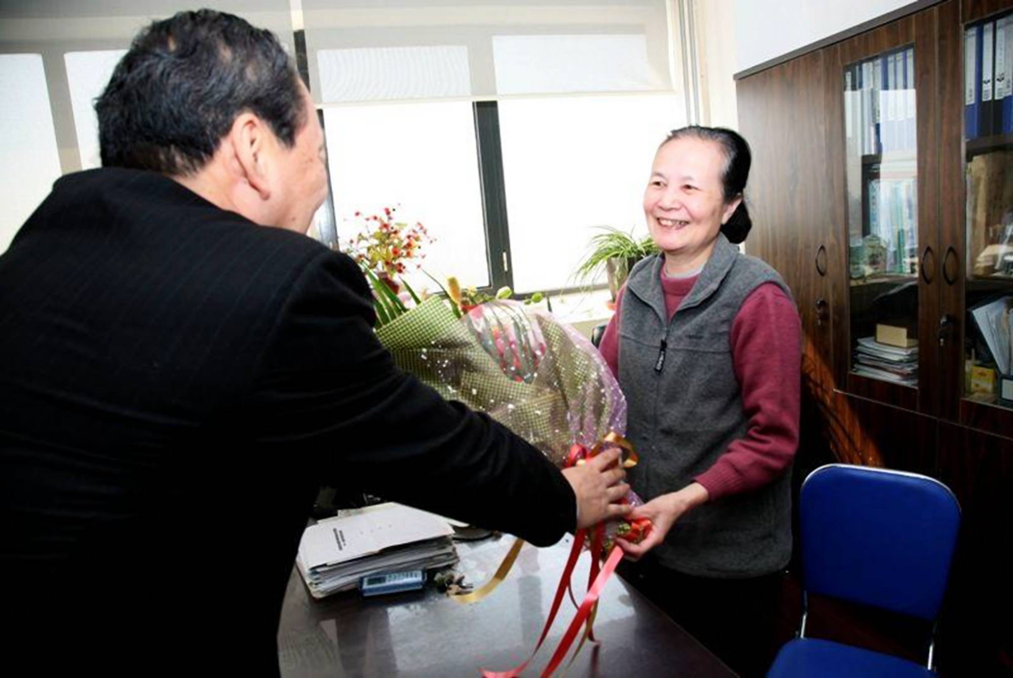 辽港股份:董事长王志贤因到龄退休辞职
