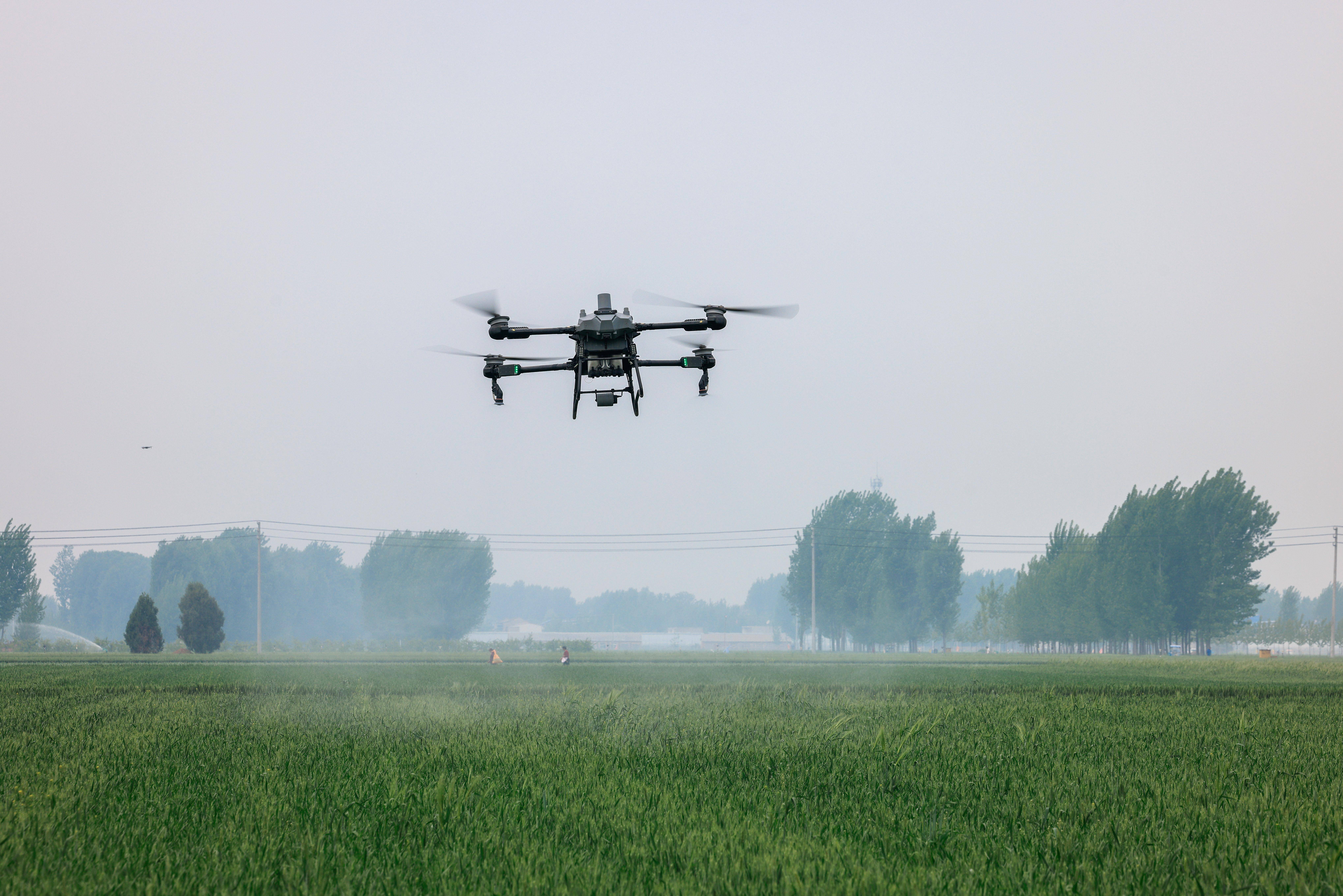 山西首个“驻塔式无人机机巢”投运