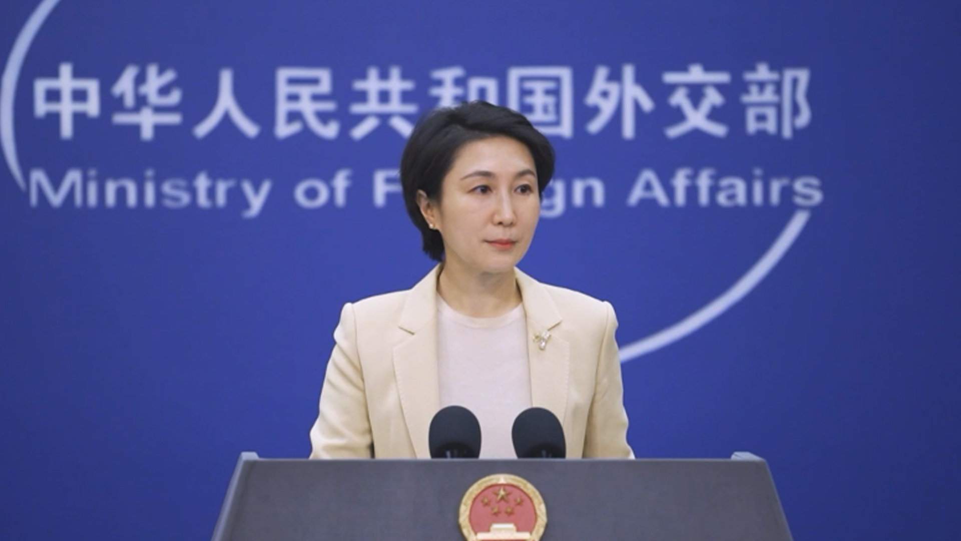 外交部回应英伟达暂停生产H20芯片、赴美留学生遭无端盘查甚至遣返