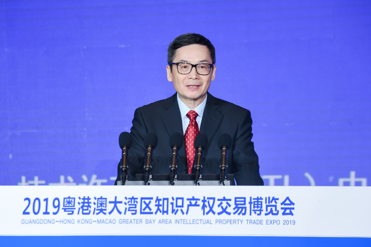 格科微:聘任陈杰为公司副总裁