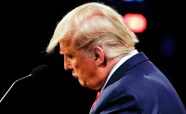 特朗普：将深度介入委内瑞拉石油产业！他实时观看了抓捕马杜罗行动，“就像看一场‘电视秀’”！马杜罗夫妇熟睡中被美军从卧室拖走