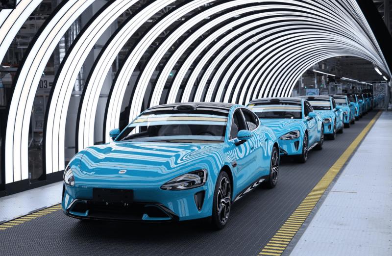 2025智能网联新能源汽车十大年度事件 | 精进2025――汽车行业10个十大年度盘点(七)